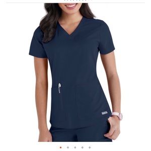 Grey’s Anatomy M Navy V-neck 2 Pocket Scrub Top